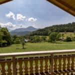 Chalet de montagne Coquelicot à la vente en exclusivité chez Alpimmorama, l'agence digitale de la vallée du Giffre à Samoëns - Vue depuis le balcon